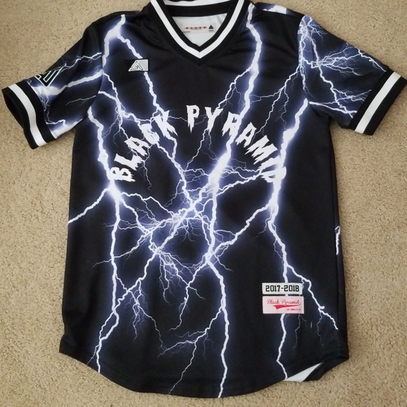 Black pyramid Jersey - Picture 1 of 3